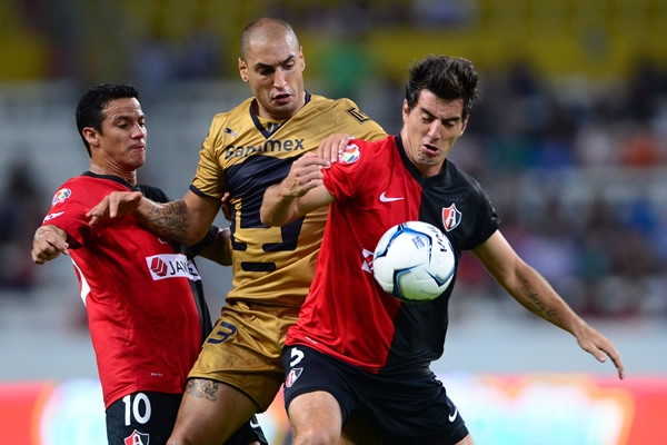 El duelo fue muy peleado.