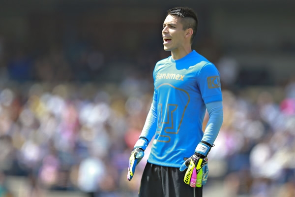 El guardameta universitario se adapta poco a poco.