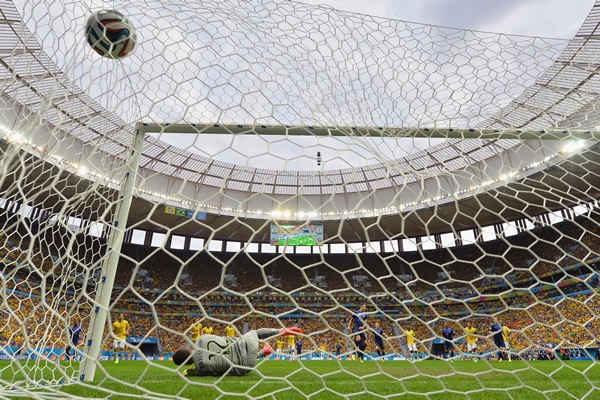 El 1-0 llegó con un penal.