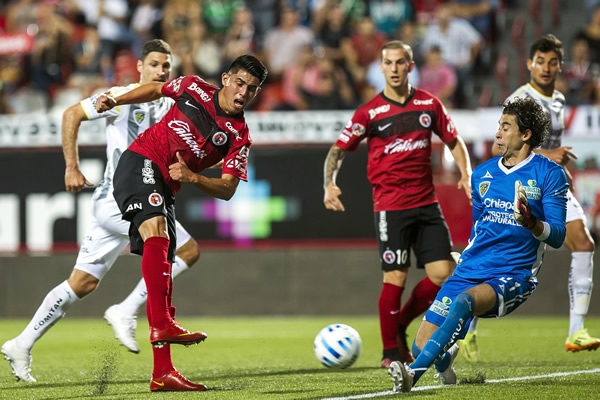 El portero chiapaneco salvó en varias ocasiones a los suyos.