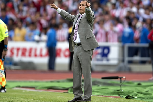 El Profe Cruz mantuvo muy bien el orden de su equipo.