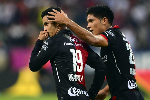 El Zorro impuso su autoridad en casa.