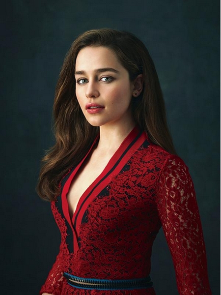 Emilia Clarke no sólo ha conquistado el juego de tronos. 