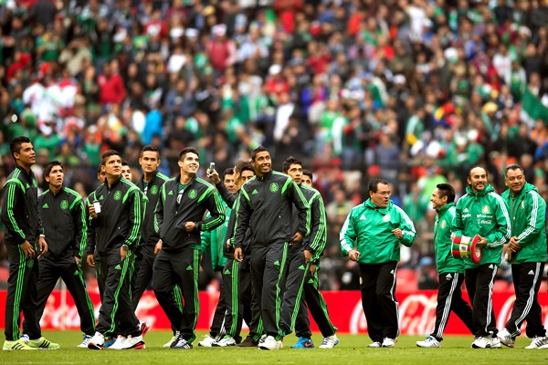 En este partido les rindieron homenaje a los Subcampeones del Mundial Sub-17.