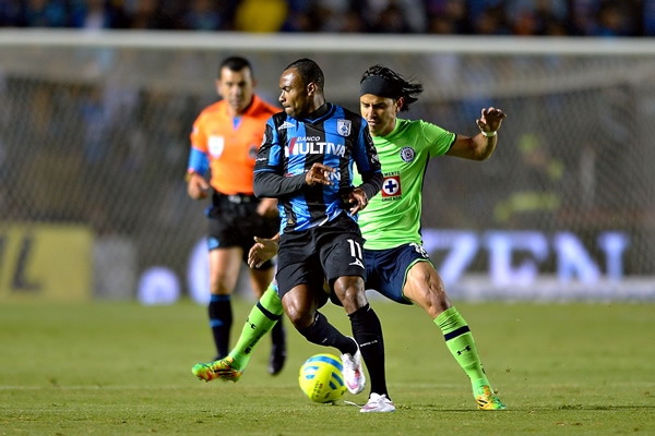 En la pelea, La Máquina perdió el récord de más minutos sin recibir gol.