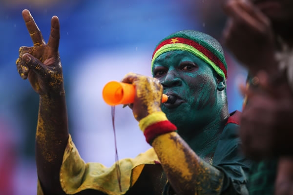 En su minoría, la afición de Camerún se hizo presente.
