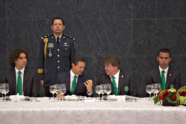 EPN aconsejó al seleccionador.