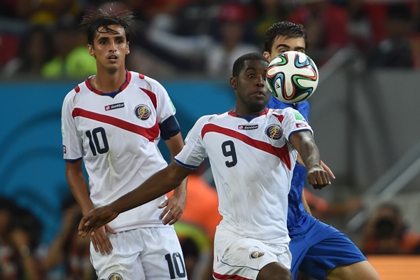 El error de Costa Rica de bajar los brazos le salió caro.