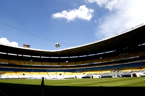 El Estadio Jalisco volvió a lucir una pobre entrada.a
