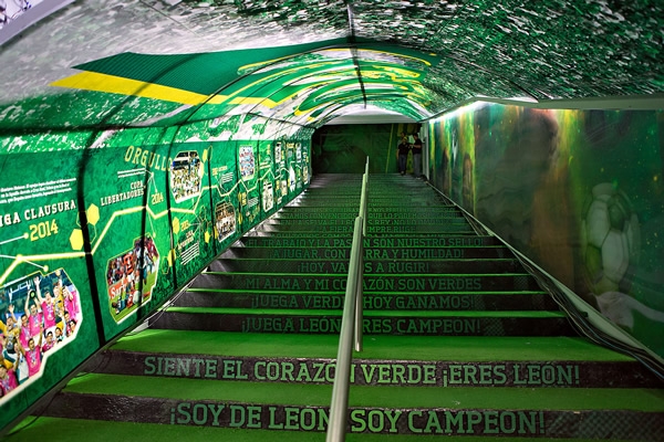 Este es el camino que siguió el León hacia la cancha.