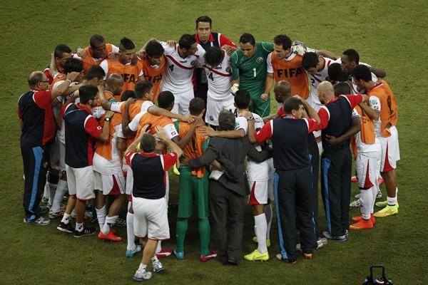 Estresante tiempo extra que vivieron Ticos y griegos.