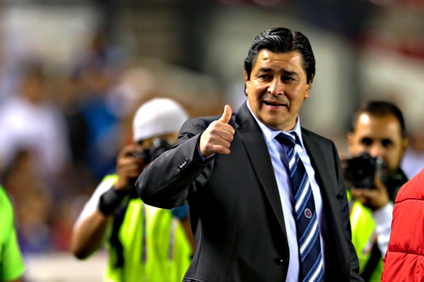 Fernando Tena, clave del mejor arranque de Cruz Azul en torneos cortos.