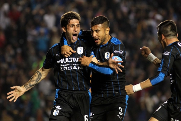 Forlín respondió por Gallos y empató al minuto 45.