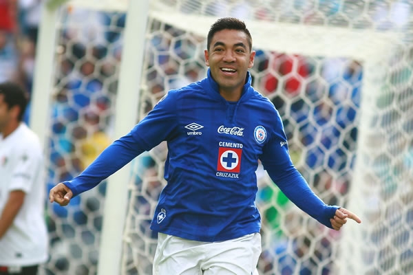 Fue Marco Fabián quien al 13 firmó el empate.