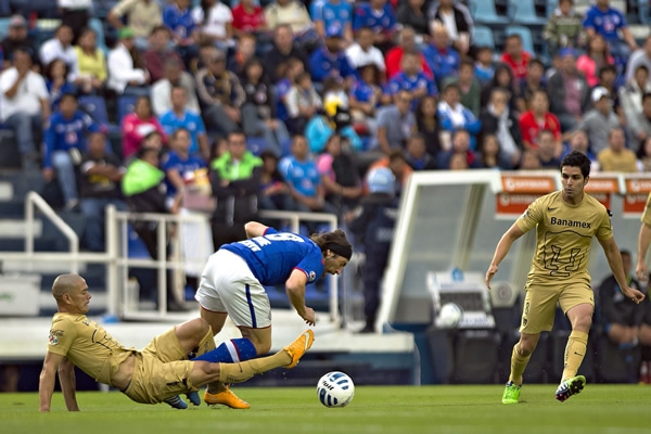 Fuerte llegadas hicieron los felinos sobre su adversario.