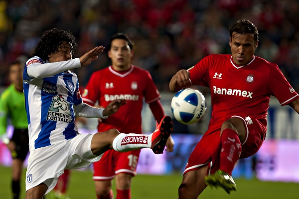 Galindo contiene el poderío ecuatoriano del Tuzo.