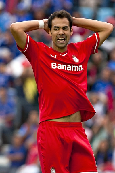 Giménez abrió el marcador al minuto 80.