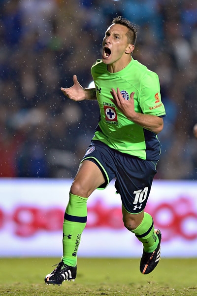 Giménez concretó el triunfo en el minuto 60.