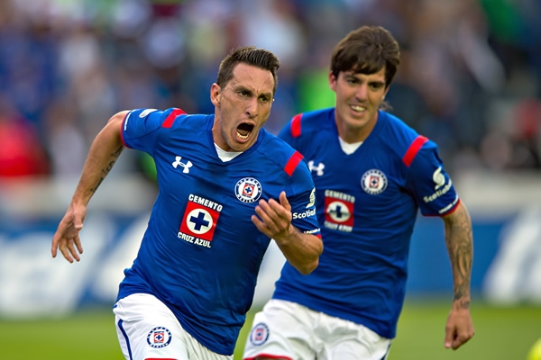 Giménez se encargó de aumentar la ventaja de casa.