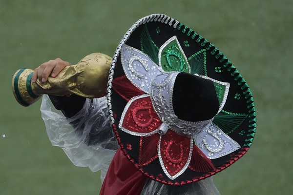 Gran ilusión de la afición del Tri en levantar la Copa del Mundo.
