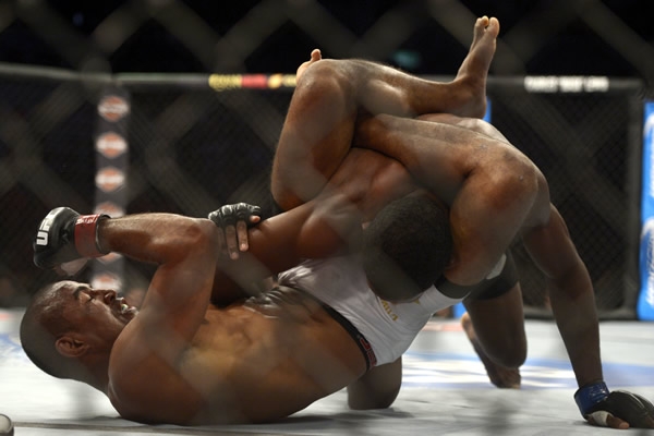 Grandes combates en UFC 163.