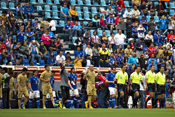 Se guardó un minuto de silencio por Hugo Sánchez Portugal.