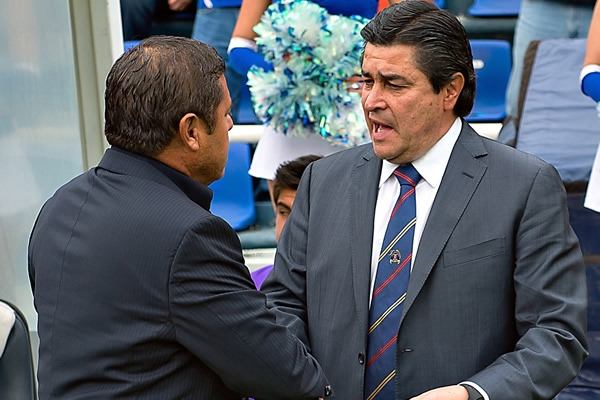 Guzmán y Tena intercambiaron palabras previo al duelo.