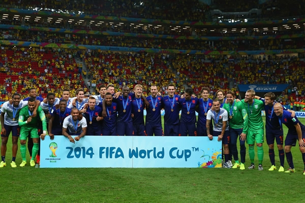 Holanda cerró una buena participación en Brasil 2014.