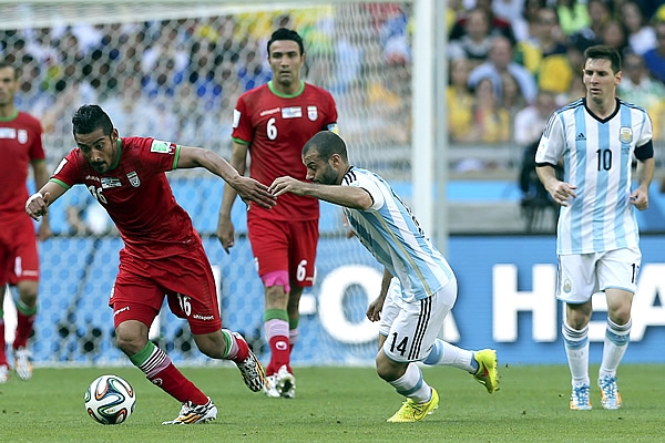 Irán se fue al frente del ataque sorprendiendo a Argentina.