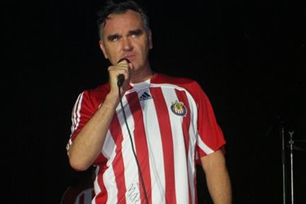 Morrissey también vistió la playera del Rebaño.