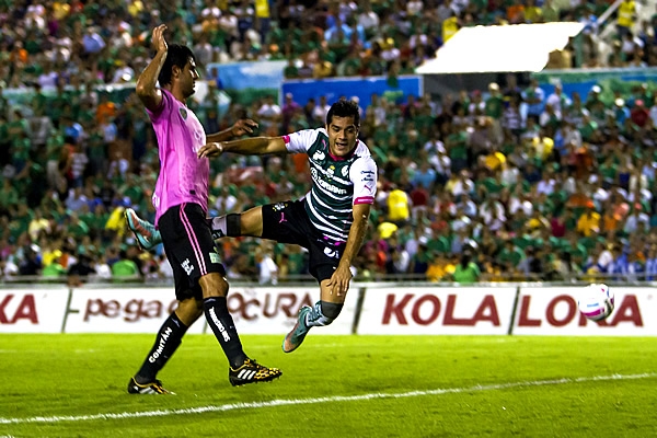 Javier Orozco remató pocas veces.