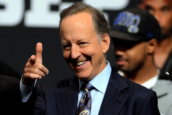 Jim Gray, reportero de ESPN estuvo entre los protagonistas.