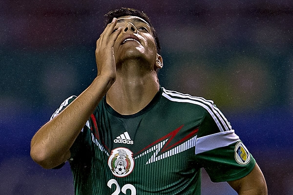 Jiménez intentó un disparo letal, Navas atajó con autoridad.