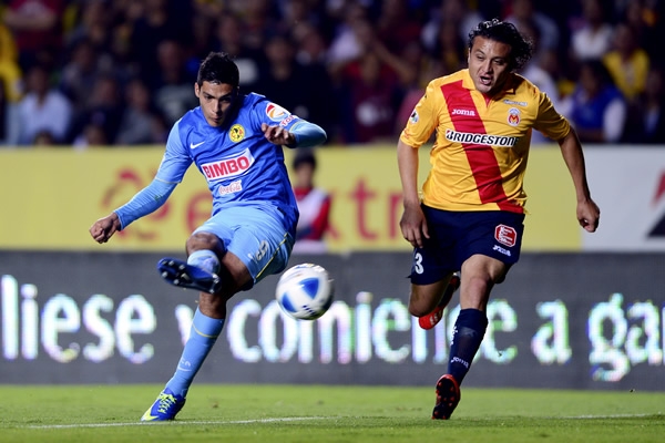 Jiménez tuvo tres oportunidades de gol en todo el partido.