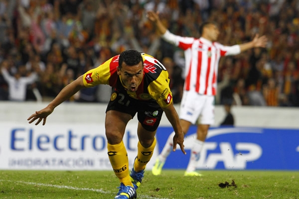 José Cruz inauguró el marcador al minuto 72.