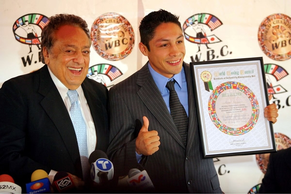 Junto a Israel Vázquez en septiembre de 2007.