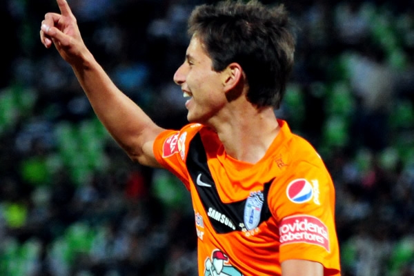 Jürgen Damm abiró el marcador al minuto siete.