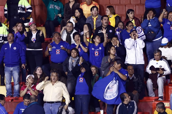 La afición de Sangre Azul, la que nunca abandona.