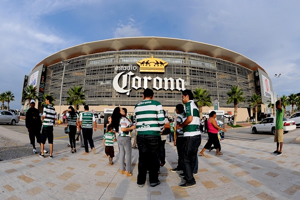 La afición de Santos se presentó desde temprano en el TSM.