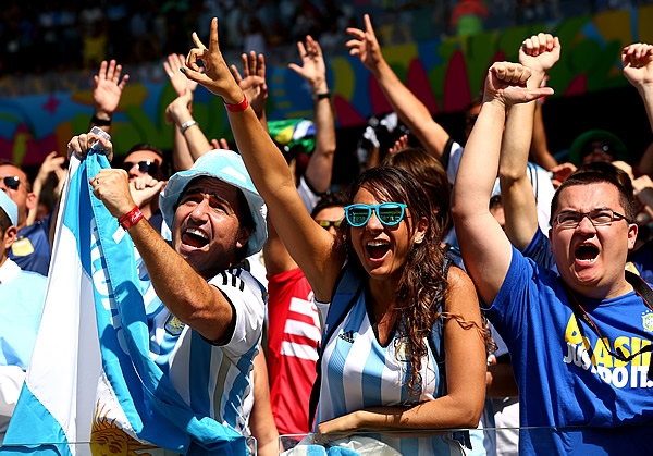 La afición incansable apoya a su Selección.
