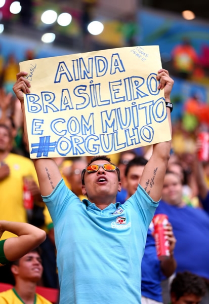 La afición pidió a sus jugadores demostrar el orgullo.