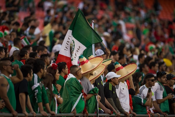 La afición tomó el estadio de Arrowhead.