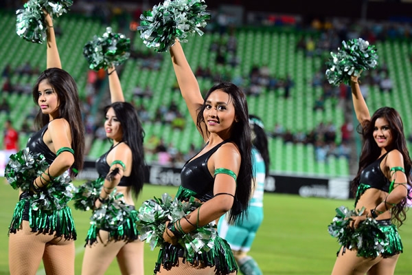 La belleza mexicana, presente en los estadios mexicanos.