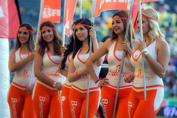 La belleza mexicana, presente en los estadios mexicanos.