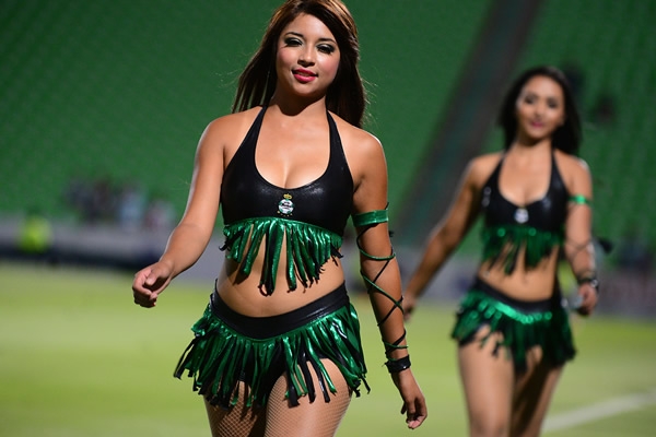 La belleza mexicana, presente en los estadios mexicanos.