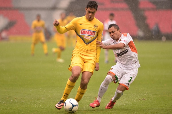 La lluvia, el invitado incómodo en el Azteca.