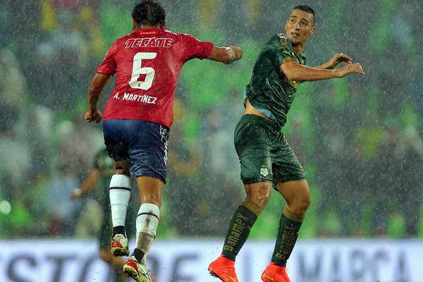 La lluvia no fue motivo para arruinar el espectáculo.