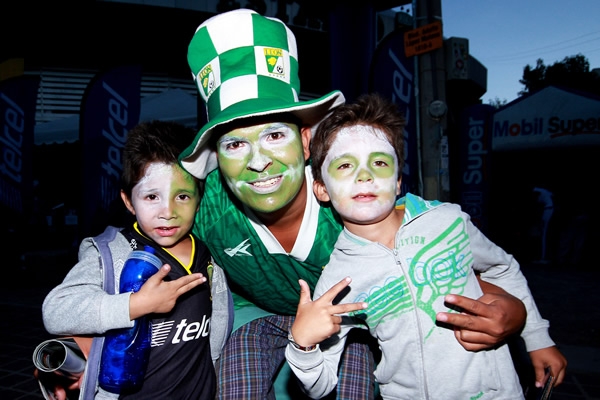 La pasión del futbol se combinó con la fecha.