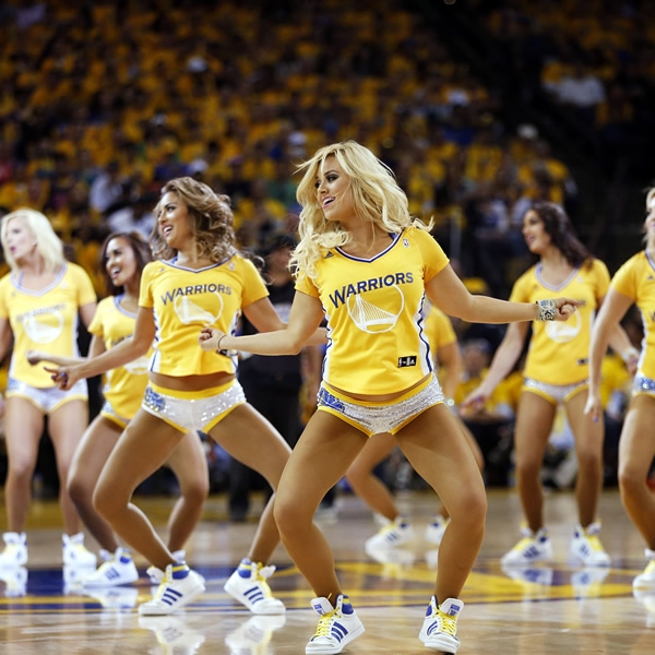 Las bellas musas de los Campeones de NBA.