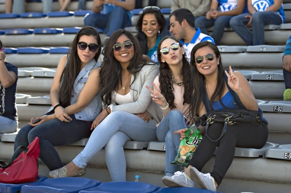 Las bellezas también se dieron cita en la casa de Lobos Buap.